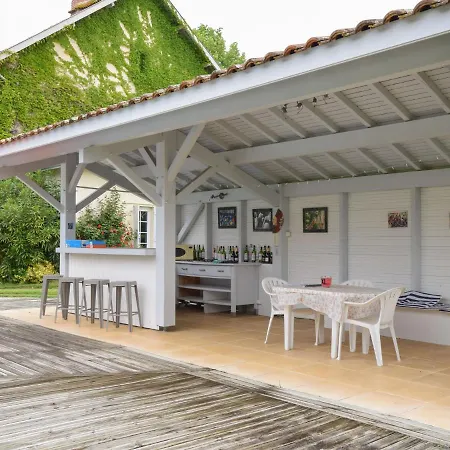 Casa vacanze Beautiful Manor With Enclosed Garden, Private Swimming Pool And Poolhouse. *